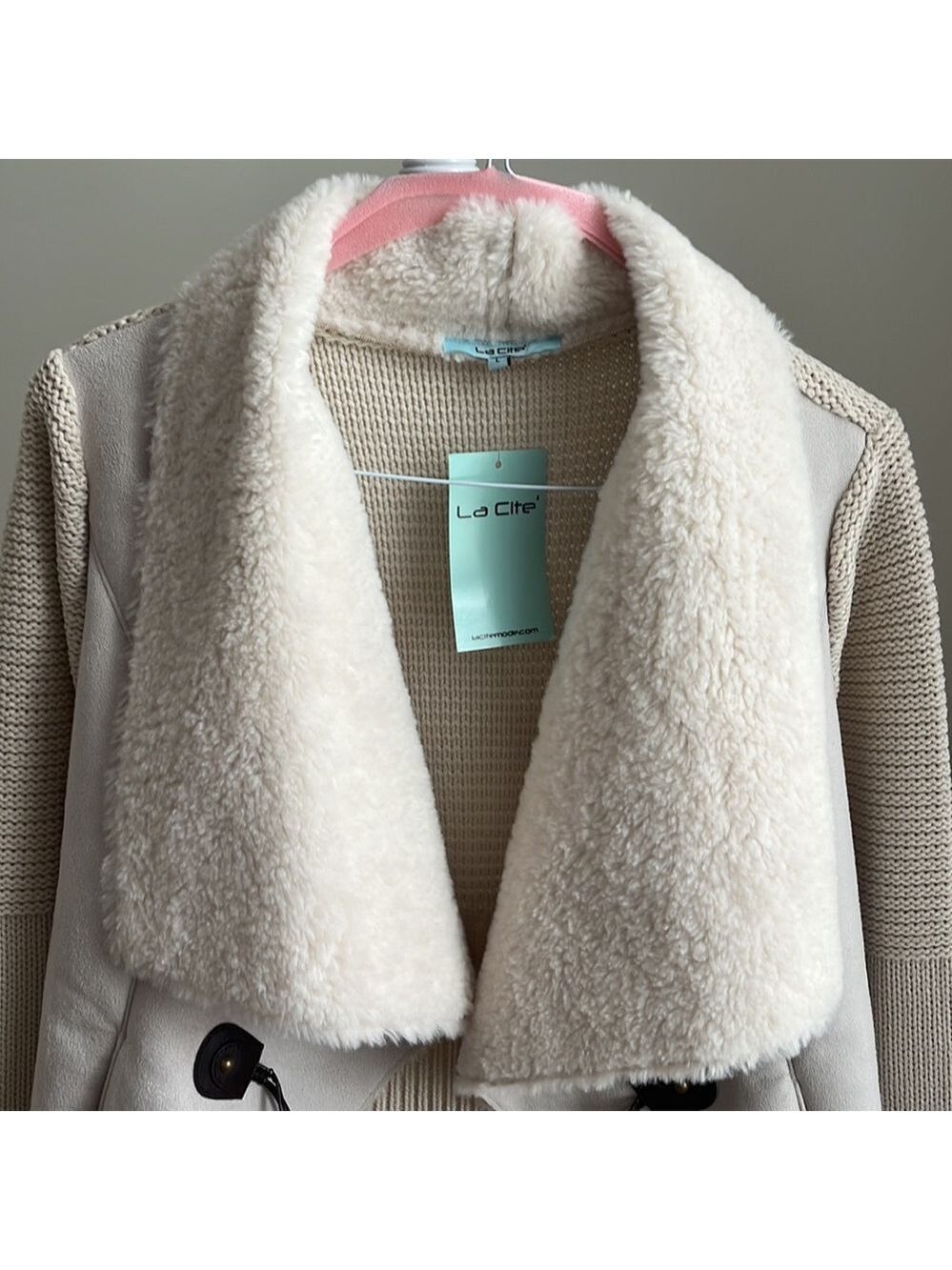 La Cite Acrylic and Wool Knitted Jacket - Picture 2 of 12